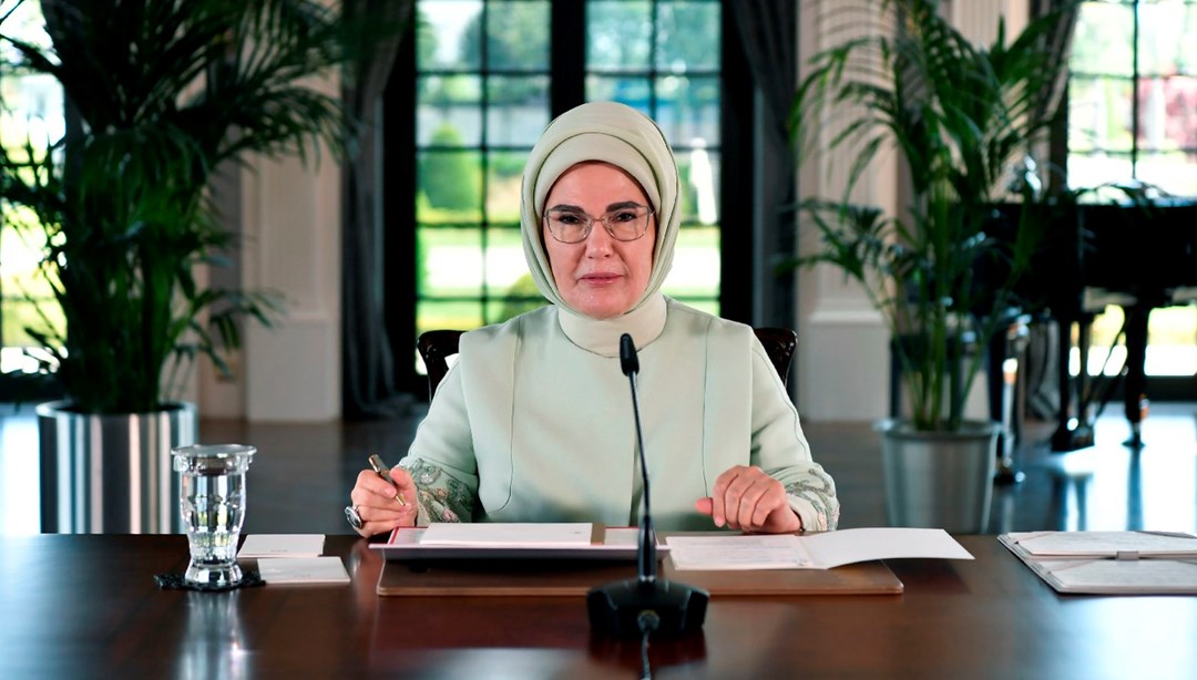Emine Erdoğan: Kurban Bayramı’nın, barış dolu günlerin müjdecisi olmasını diliyorum