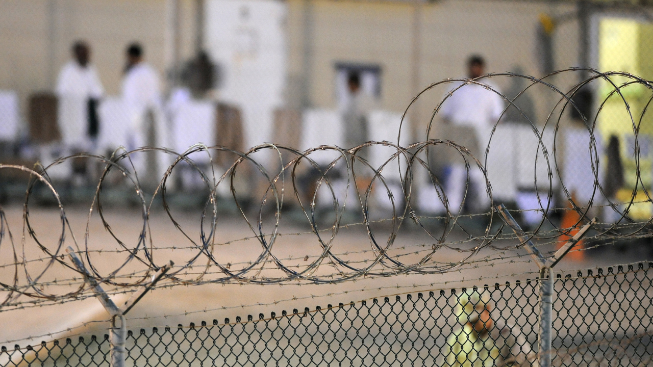 Yemenli 11 Guantanamo mahkumu serbest bırakıldı