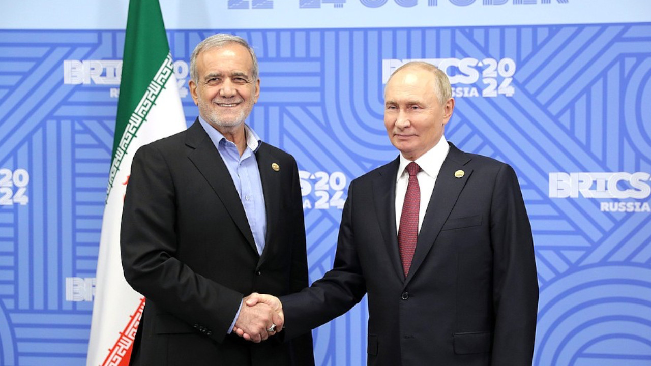 İran ve Rusya arasındaki stratejik ortaklık anlaşmasının perde arkası İran ve Rusya arasındaki stratejik ortaklık anlaşmasının perde arkası