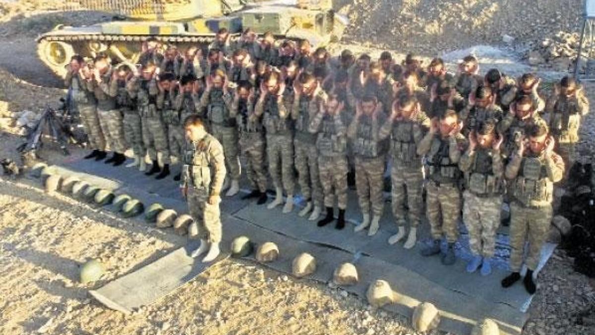Askerler ve polisler için bot üzerine mesh caiz mi? Askerler ve polisler için bot üzerine mesh caiz mi?