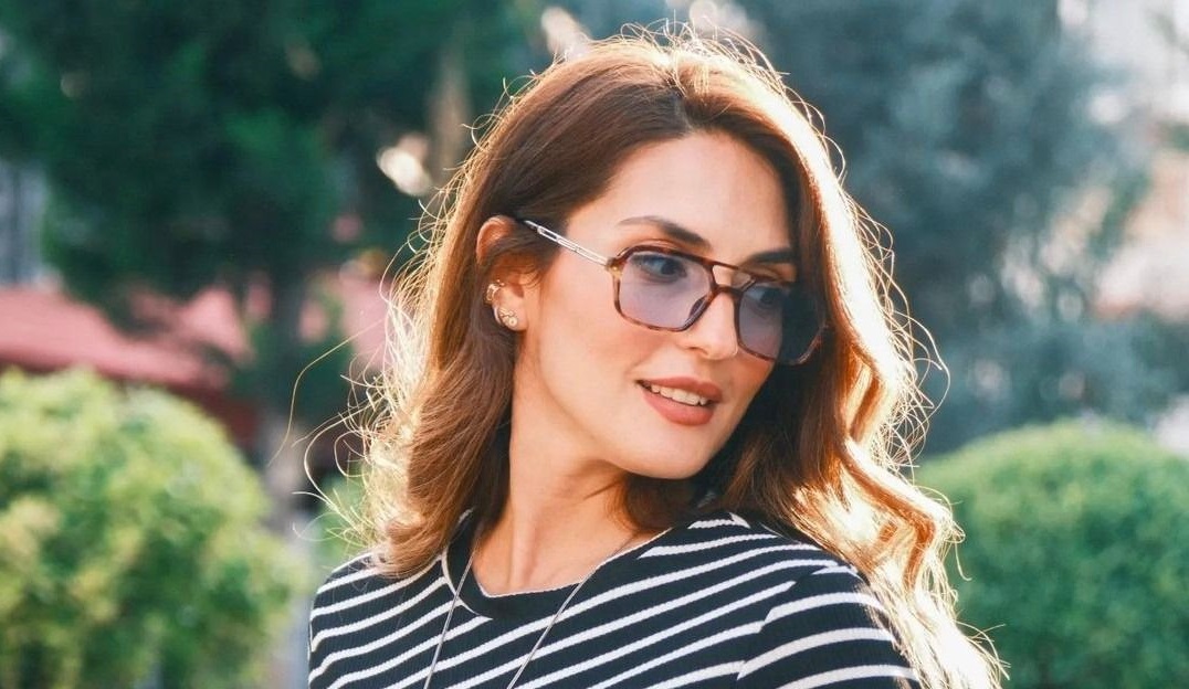 Sıra Dışı Kitapların Sıra Dışı Yazarı Deniz Yüceer Berker; “Adalet Ve Sosyal Ekonomik Eşitlik İçinde Yaşayan Bir Toplum Hayal Ediyorum”/ Ahmet Çaldıran Sıra Dışı Kitapların Sıra Dışı Yazarı Deniz Yüceer Berker; “Adalet Ve Sosyal Ekonomik Eşitlik İçinde Yaşayan Bir Toplum Hayal Ediyorum”/ Ahmet Çaldıran