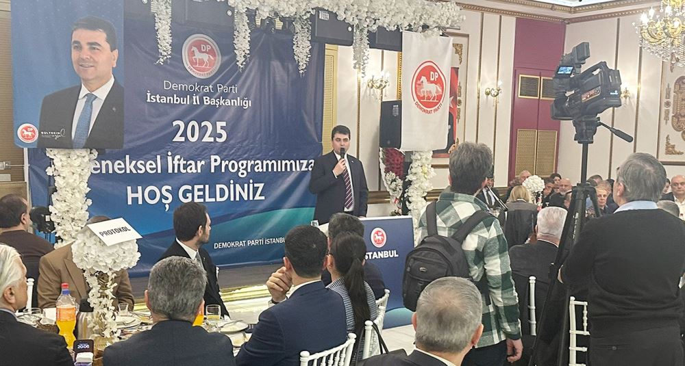 Demokratik rekabet zeminini korumalıyız