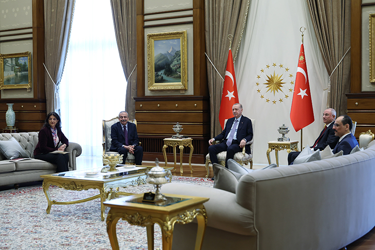 Erdoğan, Buldan ve Önder’le görüştü