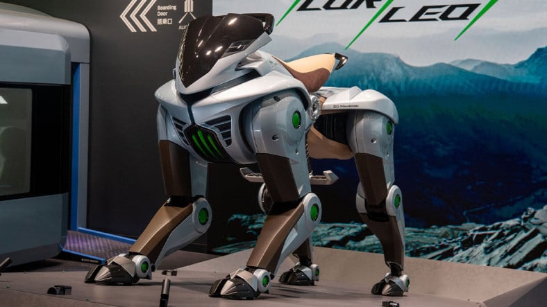 Kawasaki’den Bilim Kurgu Filmlerinden Fırlamış Gibi Görünen Robot Köpek: Corleo Kawasaki’den Bilim Kurgu Filmlerinden Fırlamış Gibi Görünen Robot Köpek: Corleo