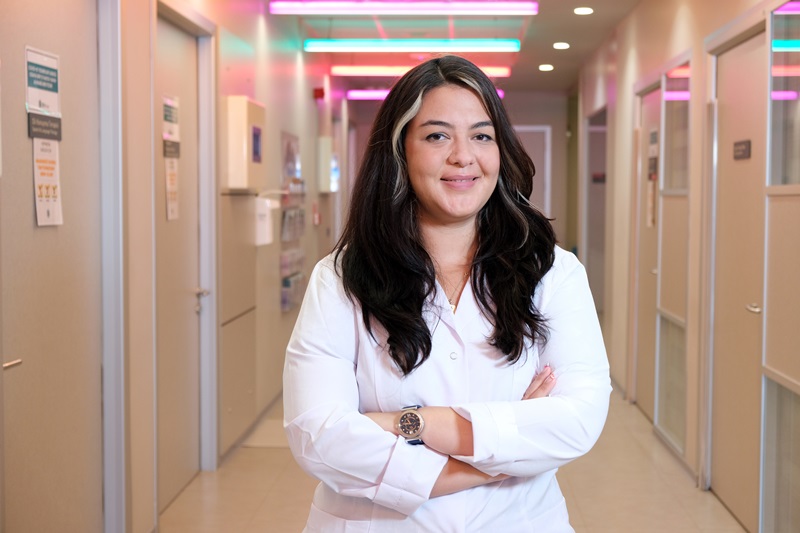 Psikiyatri Dr. Emine Yağmur Zorbozan : “Herkes birbirine ‘narsist’ diyor! Peki, gerçek narsisim nedir?” Psikiyatri Dr. Emine Yağmur Zorbozan : “Herkes birbirine ‘narsist’ diyor! Peki, gerçek narsisim nedir?”