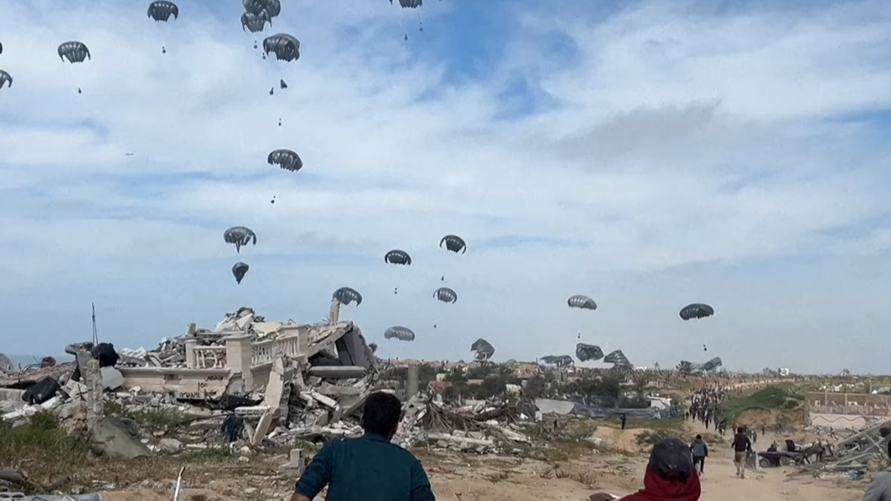 Gazze’ye havadan atılan yardımlar Batı’nın hedef saptırma aracı mı? Gazze’ye havadan atılan yardımlar Batı’nın hedef saptırma aracı mı?