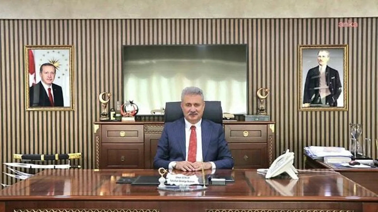 SON DAKİKAAK Partili Yahşihan Belediye Başkanı Ahmet Sungur gözaltına alındı