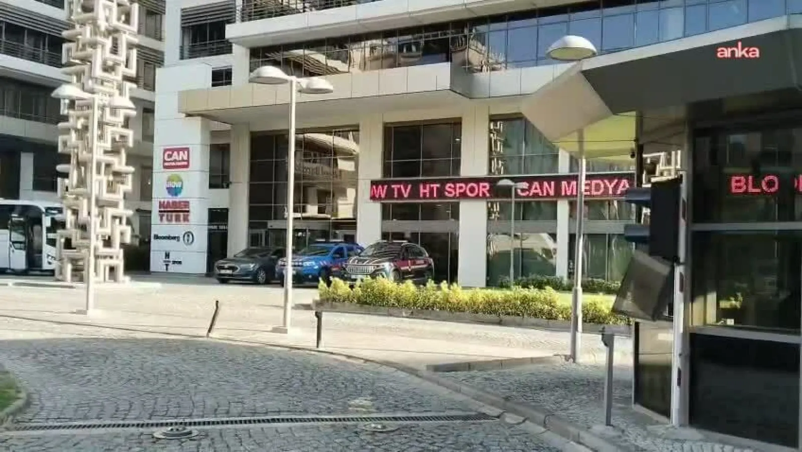 GÜNDEMİstanbul Cumhuriyet Başsavcılığı: Can Holding soruşturması TMSF, MASAK, İstanbul Emniyet Müdürlüğü ve İstanbul Jandarma Komutanlığıyla işbirliği içerisinde genişletilerek devam edecektir