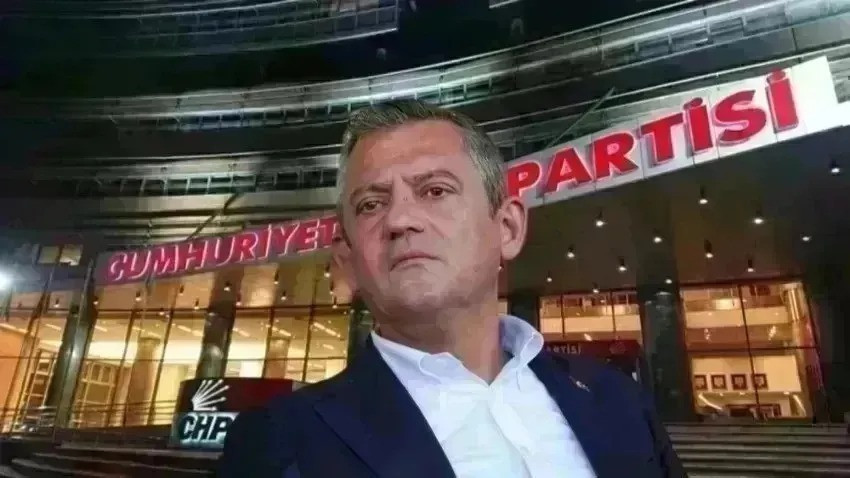 Özgür Özel yeni parti hazırlıklarına başladı! Özgür Özel yeni parti hazırlıklarına başladı!