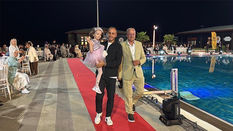 Samsunspor sponsorluğunda dünyada ilk kez ‘Engelsiz Işıklar Havuz Başı Defilesi’ yapıldı