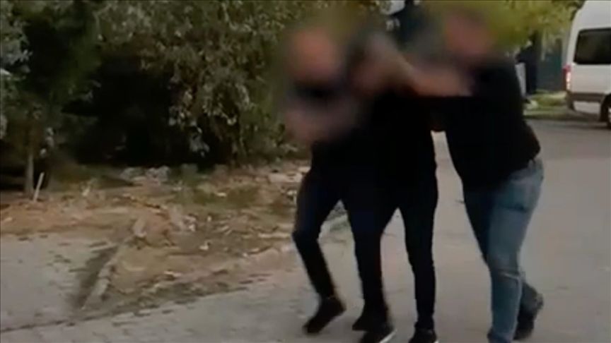 SON DAKİKAGebze'de kendisine hız uyarısı yapan babaya tokat atan sürücü gözaltına alındı