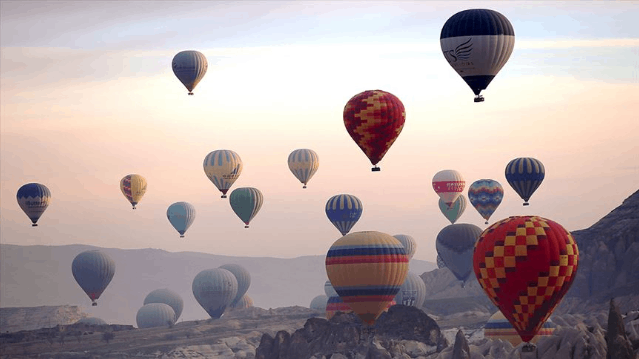 Kuvvetli rüzgar balonların uçmasına engel oldu
