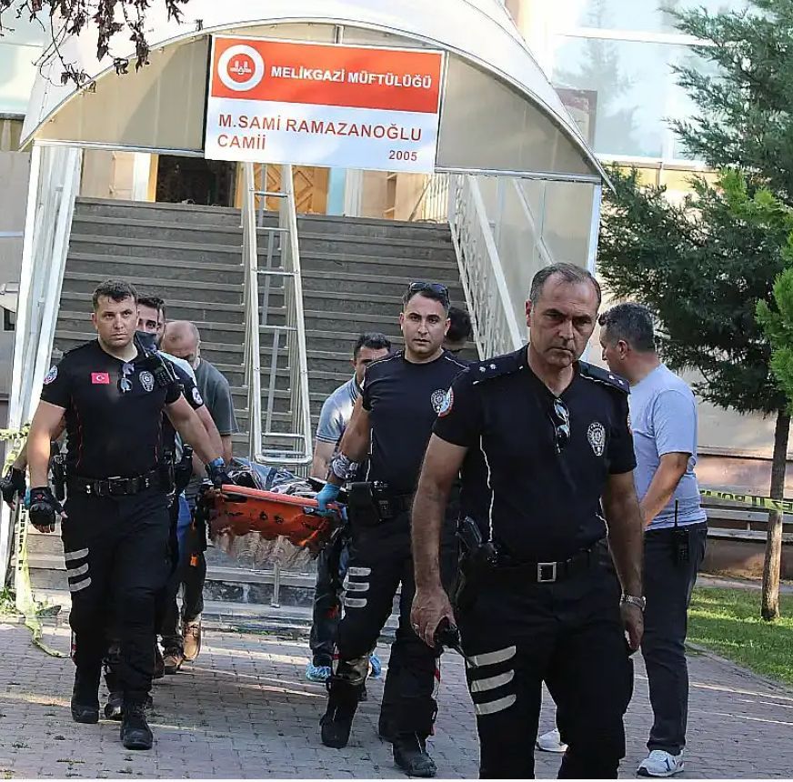 Kayseri’de neler oluyor!? Camide cinayetin ardından yine camide kan aktı