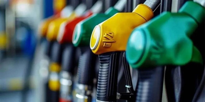 Benzin Fiyatlarına Yeni Zam Uygulandı Benzin Fiyatlarına Yeni Zam Uygulandı