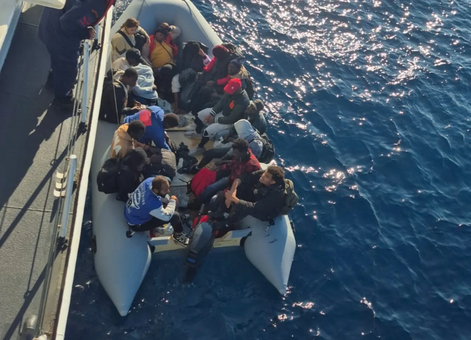 ASAYİŞİzmir açıklarında göçmen operasyonu: 17 kişi yakalandı!