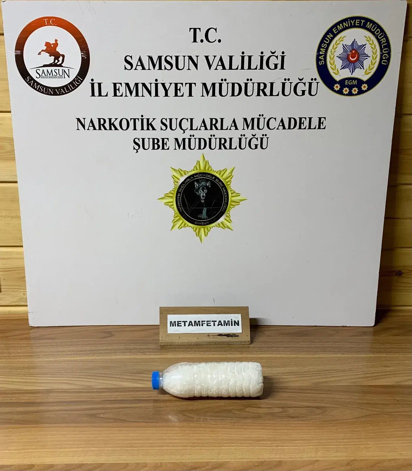 ASAYİŞOtomobilinin yakıt deposuna uyuşturucu gizledi! Dedektör köpek Çakır'dan kaçamadı!