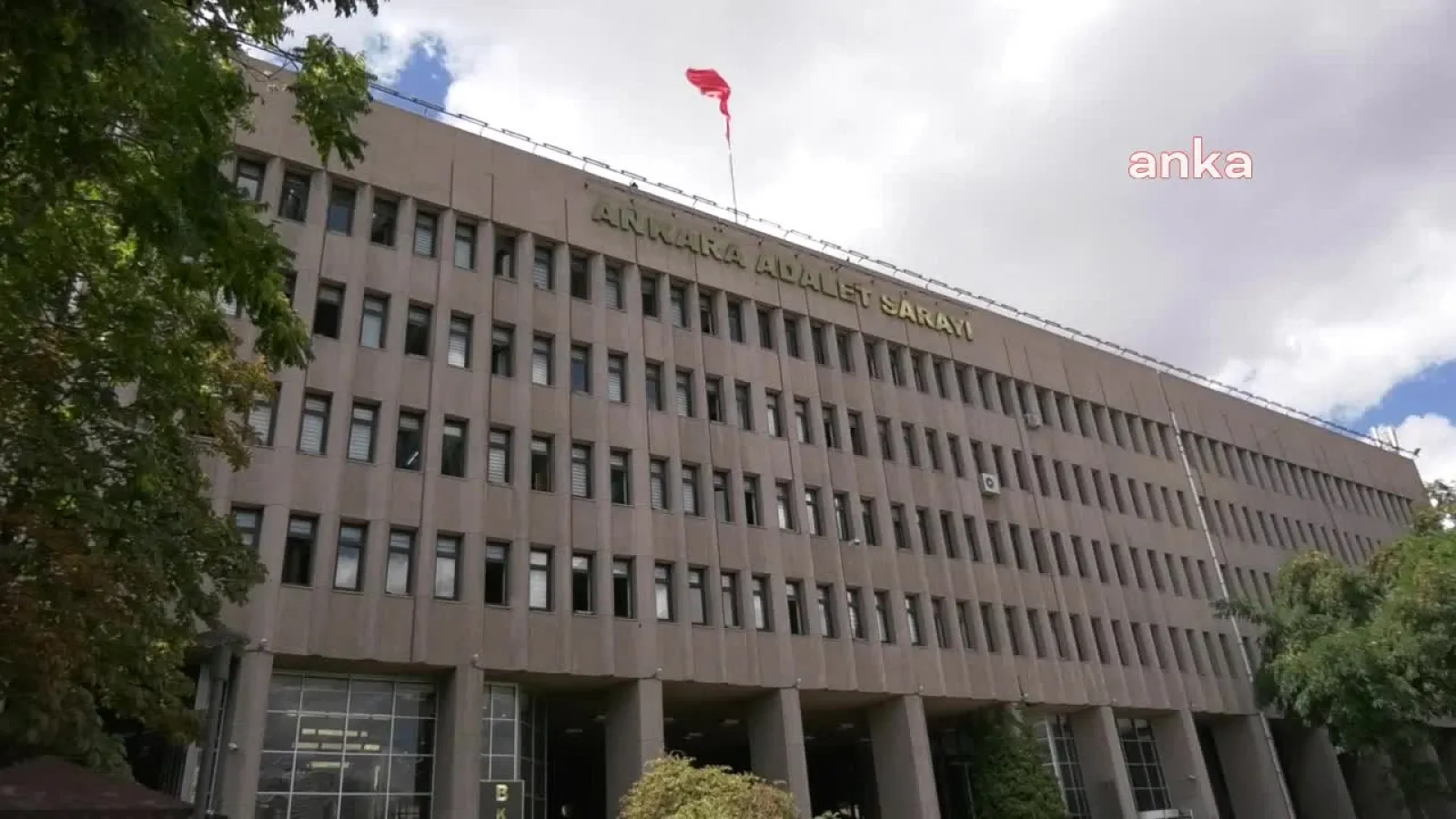 GÜNDEMCHP'nin otobüs şoförünün yargılanmasına başlandı