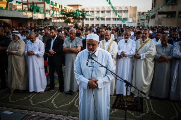 İslam Dünyası Bayram Namazında Buluştu