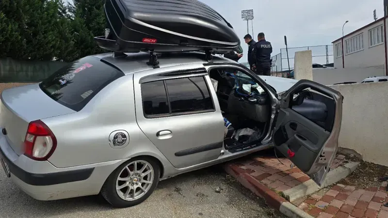 ASAYİŞBilecik'te mahkeme sonrası iki aile arasında kavga çıktı! 4 kişi yaralandı
