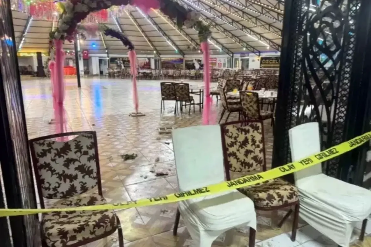 Birecik’te Düğün Töreninde Silahlı Kavga: 3 Yaralı Birecik’te Düğün Töreninde Silahlı Kavga: 3 Yaralı