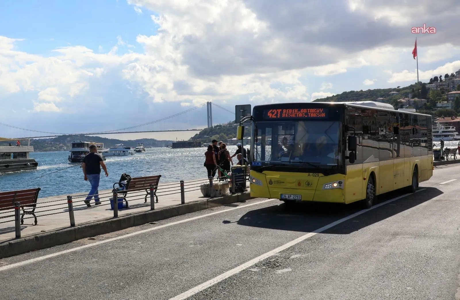 GÜNDEMİETT şoförü trafikte tartıştı! Görevden uzaklaştırıldı