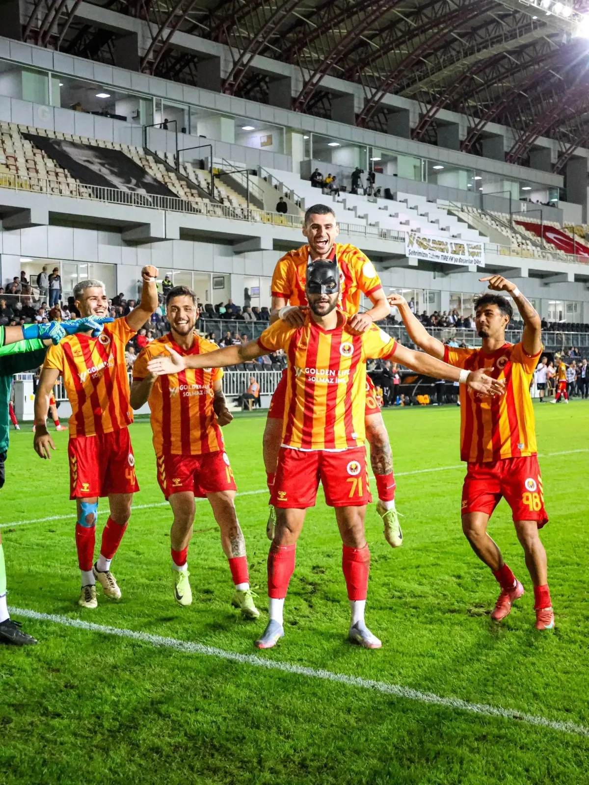 Tire 2021 FK, İzmir Çoruhlu FK’yı Farklı Geçti
