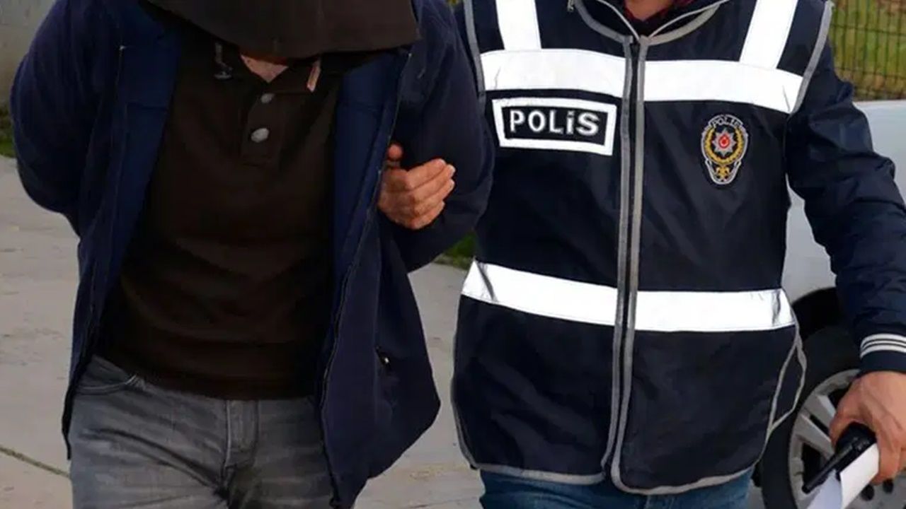 Kastamonu’da Kaçakçılık Operasyonunda 6 Kişi Yakalandı Kastamonu’da Kaçakçılık Operasyonunda 6 Kişi Yakalandı