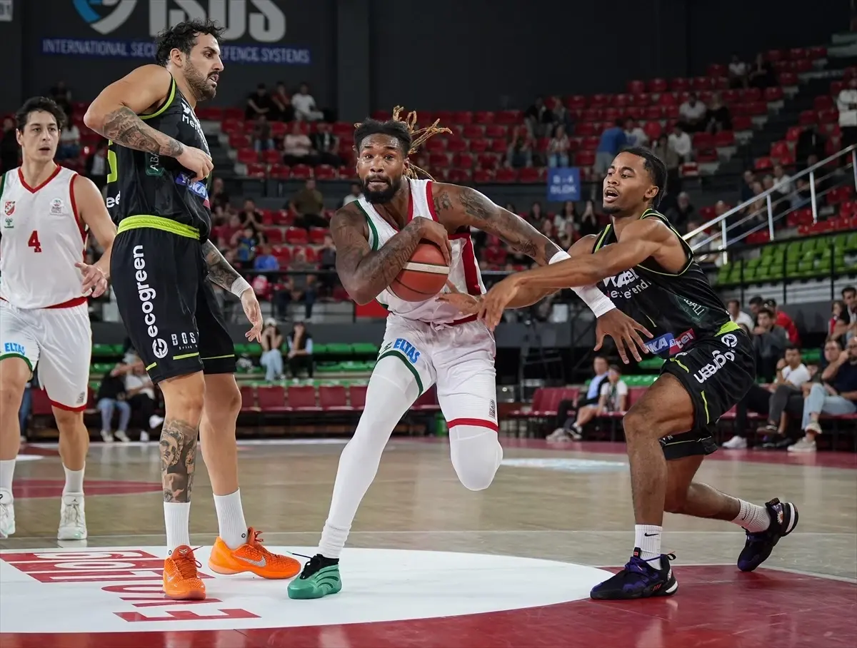 Karşıyaka, Merkezefendi’yi 76-69 ile Geçti