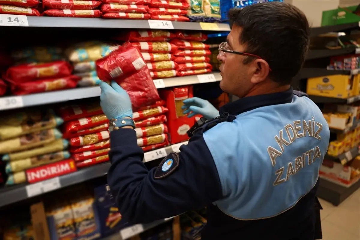 Mersin’de Zabıta Denetimlerinde Tarihi Geçmiş Gıdalar