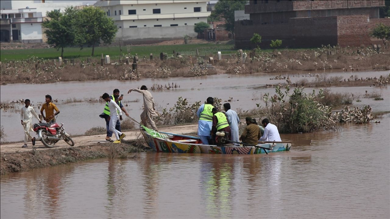 Pakistan’ın Pencap Eyaletinde 25 Bin Kişi Tahliye Edildi